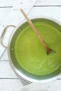 Creamy-Asparagus-and-Pea-Soup-Vegan-9-ingredients-SO-healthy-vegan-glutenfree