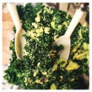 kale & avocado salad